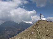 Salita dalla Culmine di S. Pietro ( 1265 m.) al Due Mani-Zucco di Desio ( 1656 m) il 28 aprile 2010 - FOTOGALLERY 